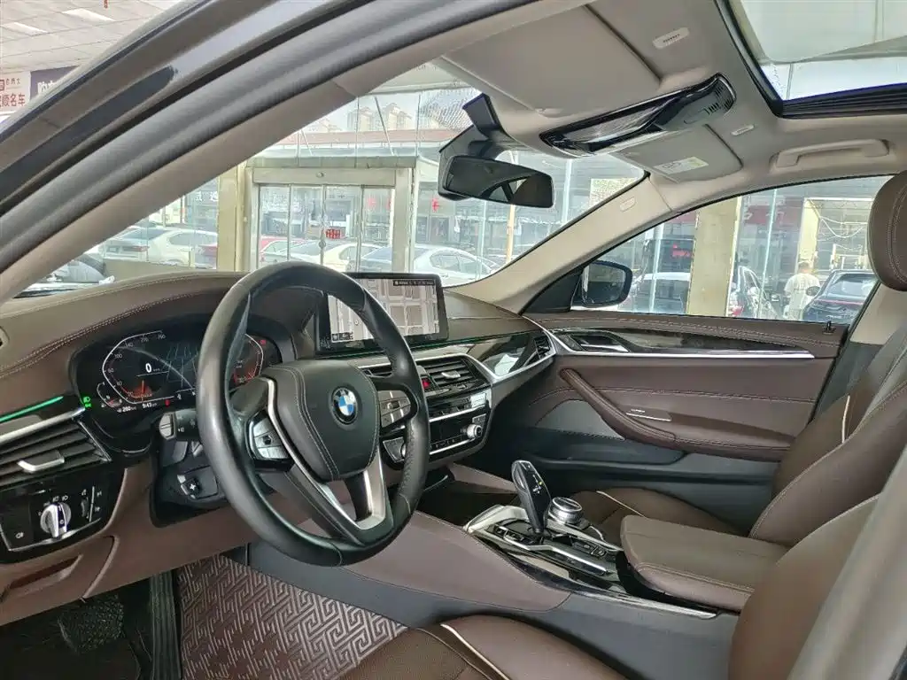 BMW 5-SERIES