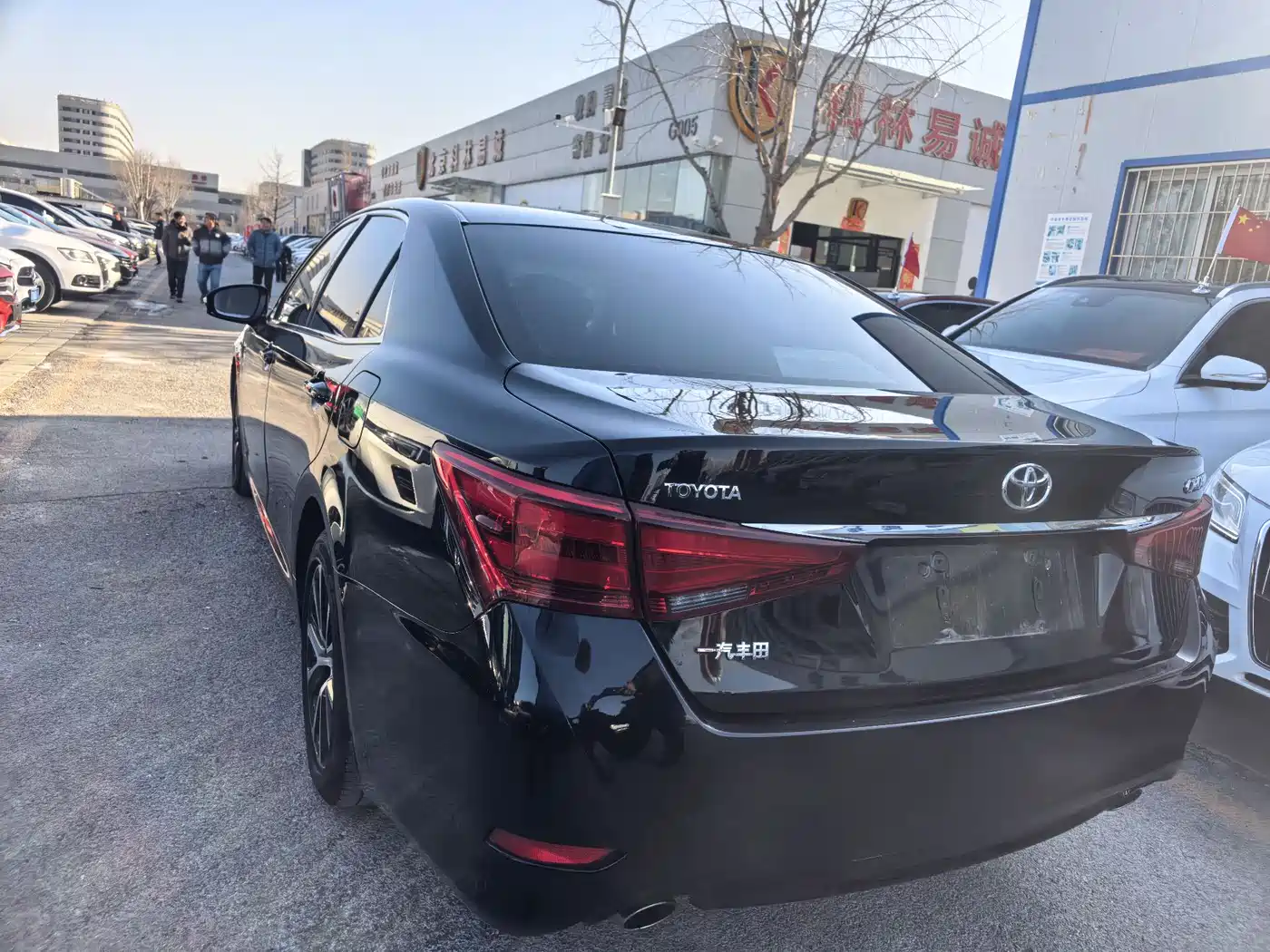 Toyota Crown 2018 2.0T Fashion Edition фото 4