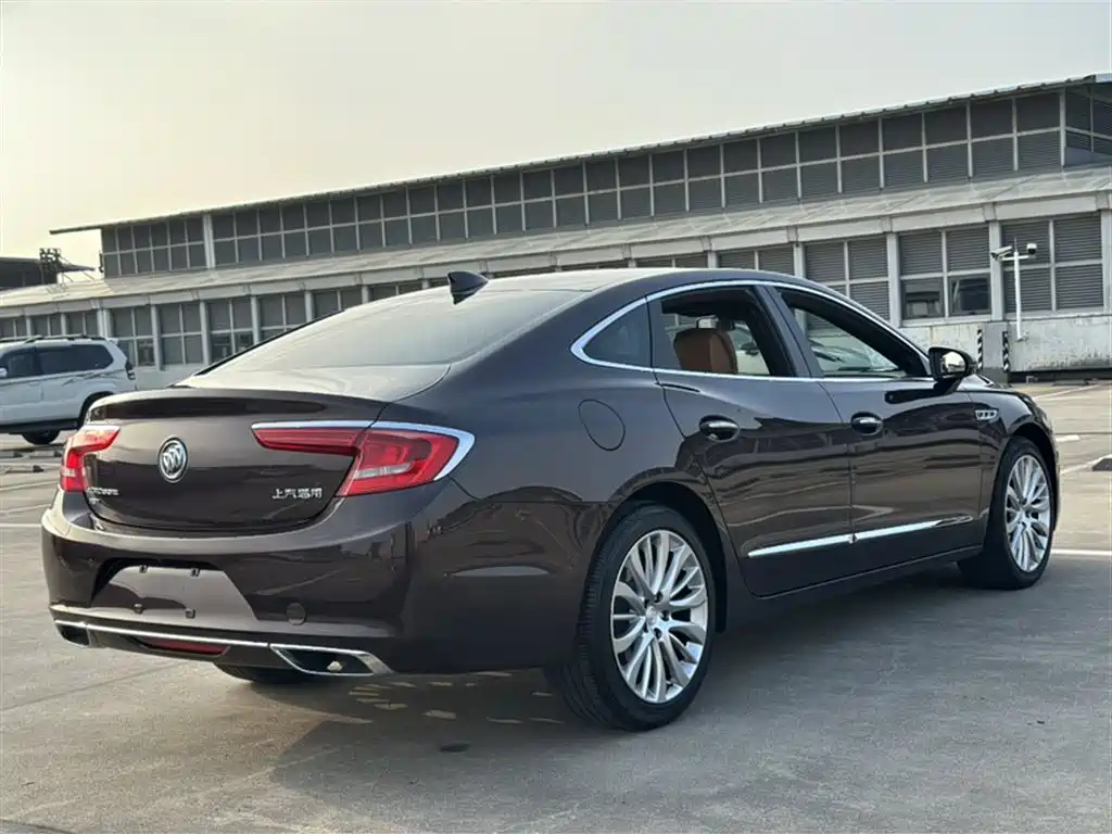 Buick LaCrosse 2018 Model 28T Luxury Edition фото 23