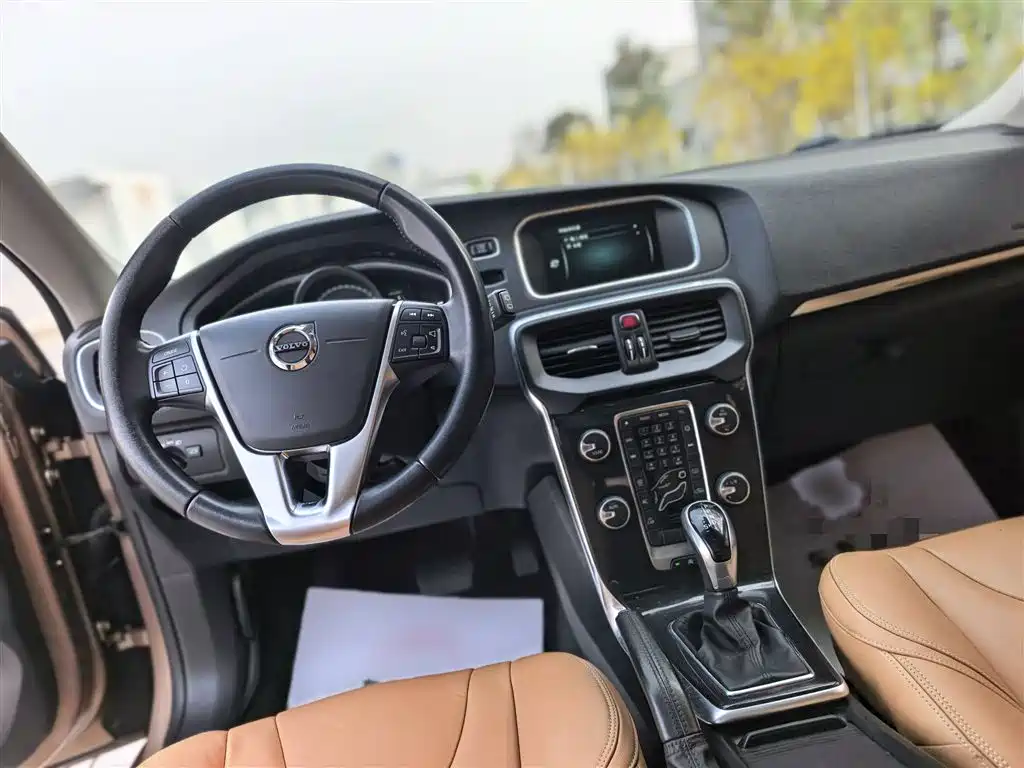 Volvo V40 2017 2017 T3 Inscription