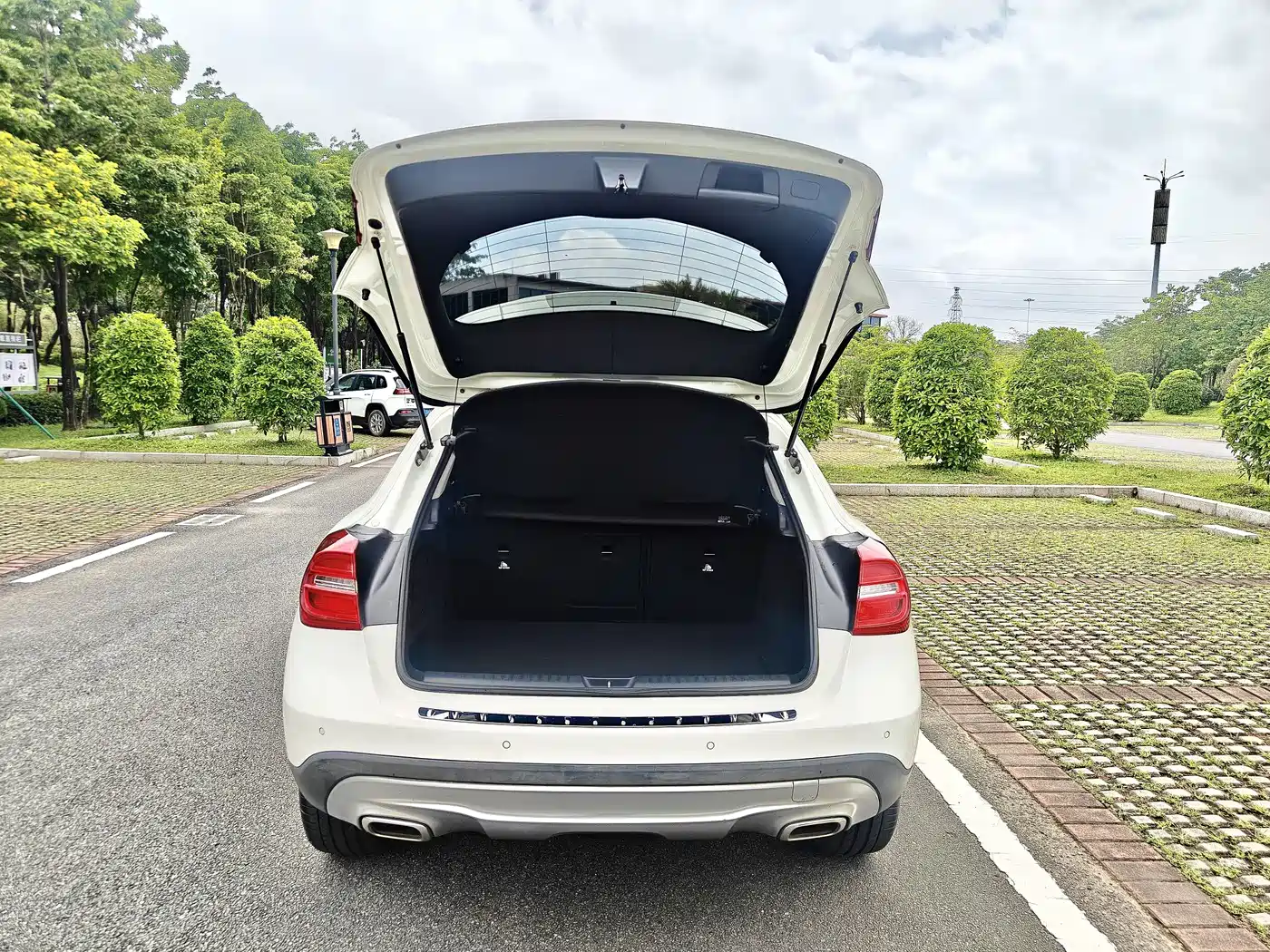 Mercedes-Benz GLA (Import) 2015 GLA 200 фото 9