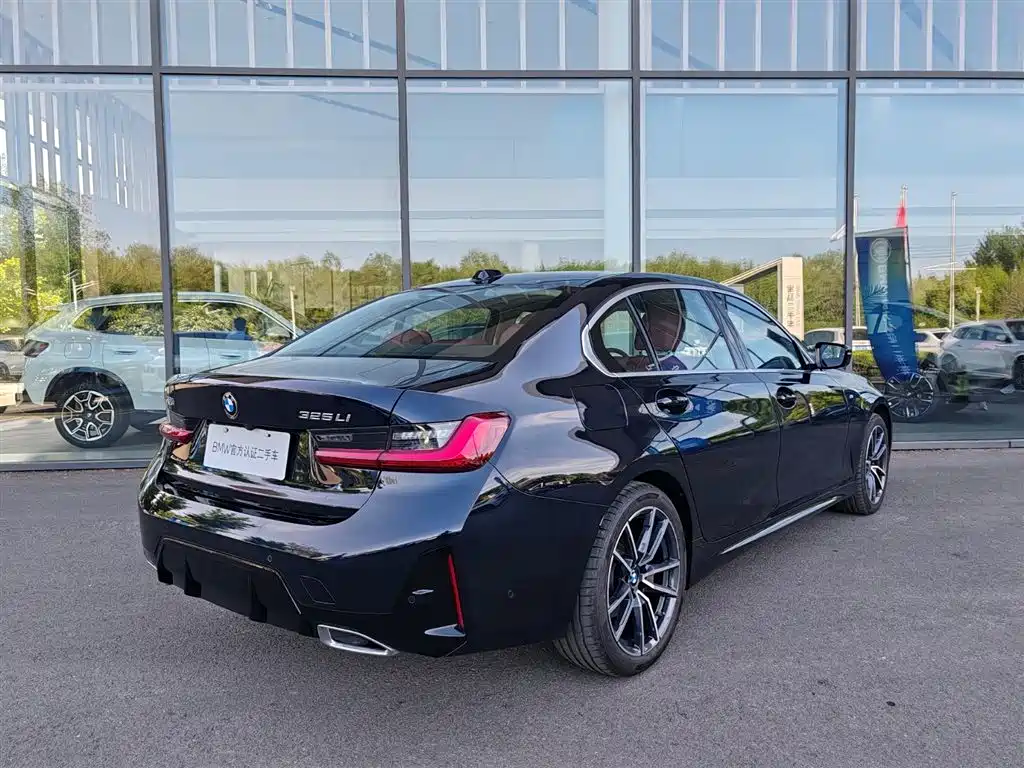 BMW 3 Series 2025 325Li M Sport Package фото 5