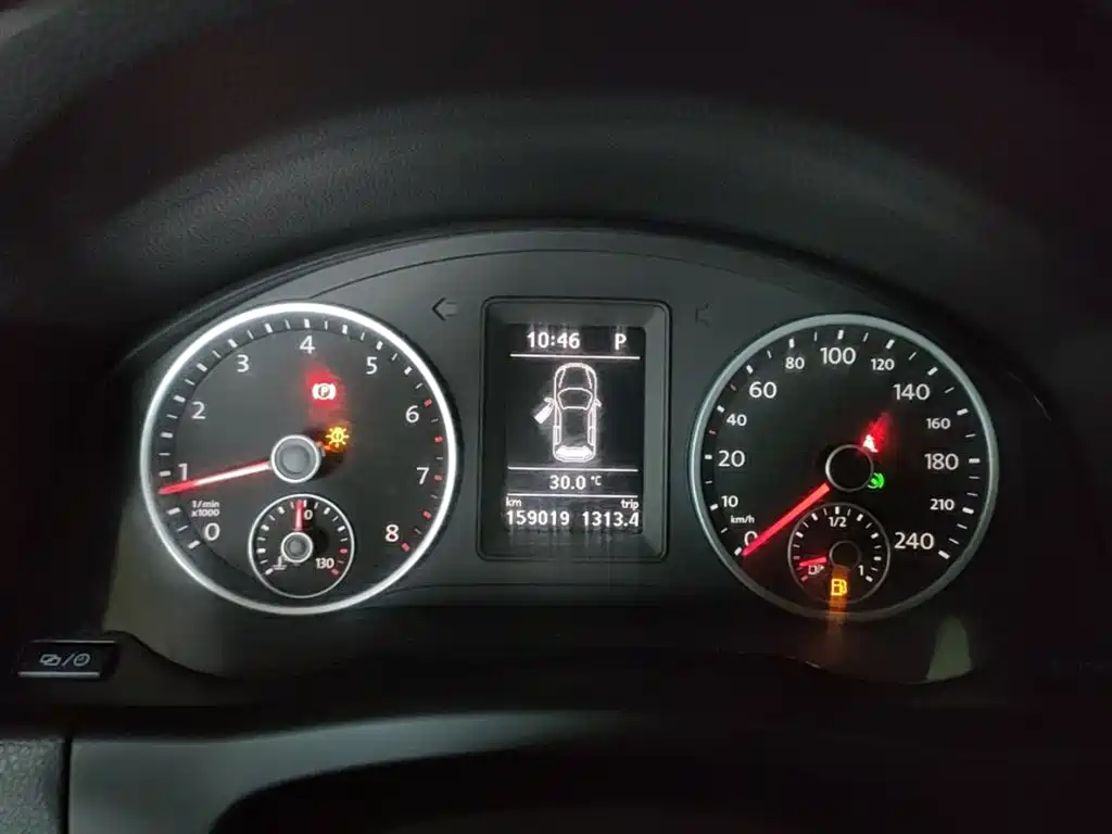 Volkswagen Tiguan 2015 1.8TSI Automatic 2WD Trendline фото 12