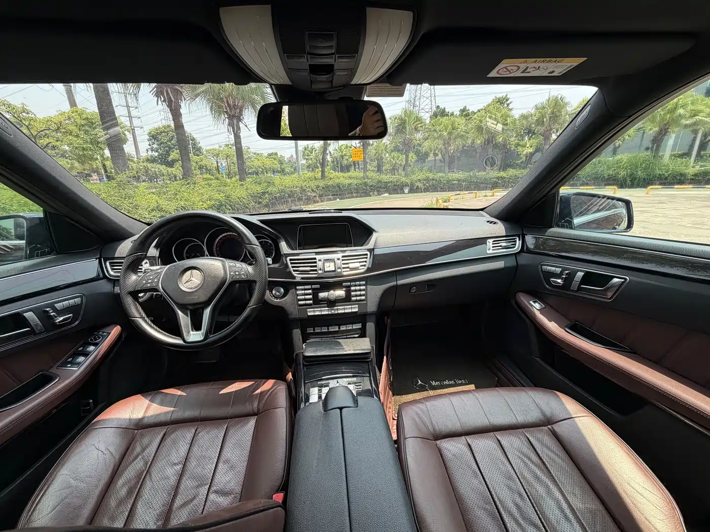 Photo 7 - Mercedes-Benz E-Class