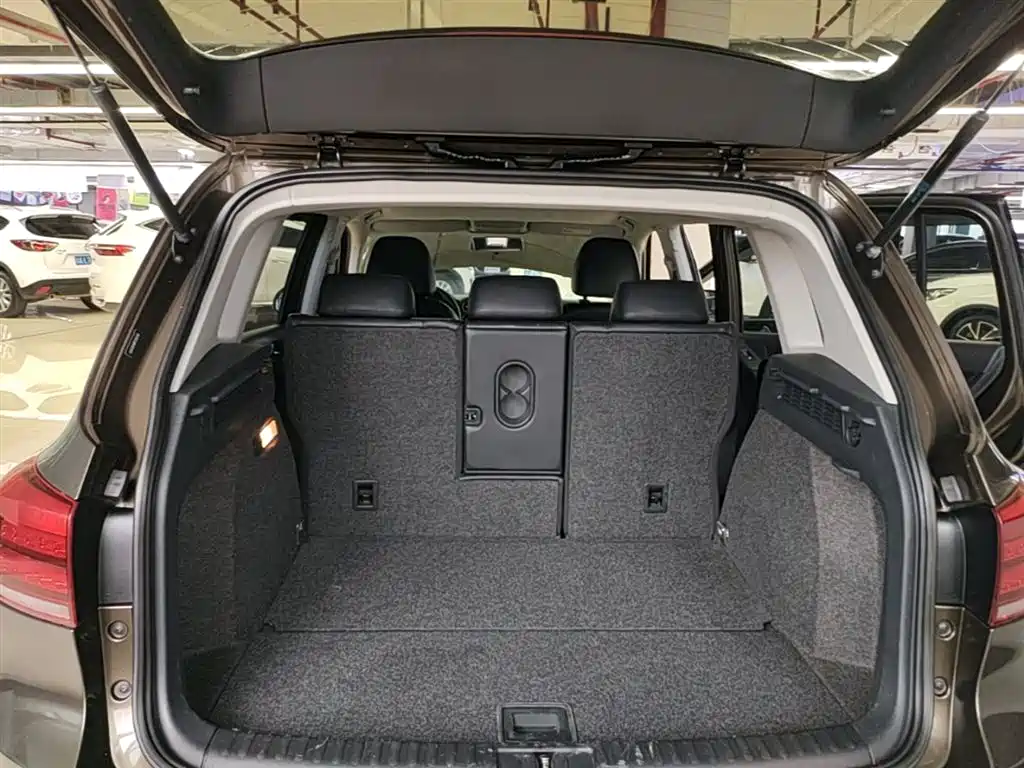 Volkswagen Tiguan 2015 1.8TSI Automatic 2WD Trendline фото 19