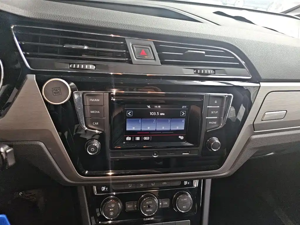 Volkswagen Touran 2016 Touran L 280TSI DSG Comfortline фото 13