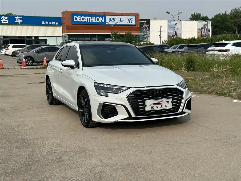 Audi A3 2024 Model Sportback 35 TFSI Fashion Sport фото 3