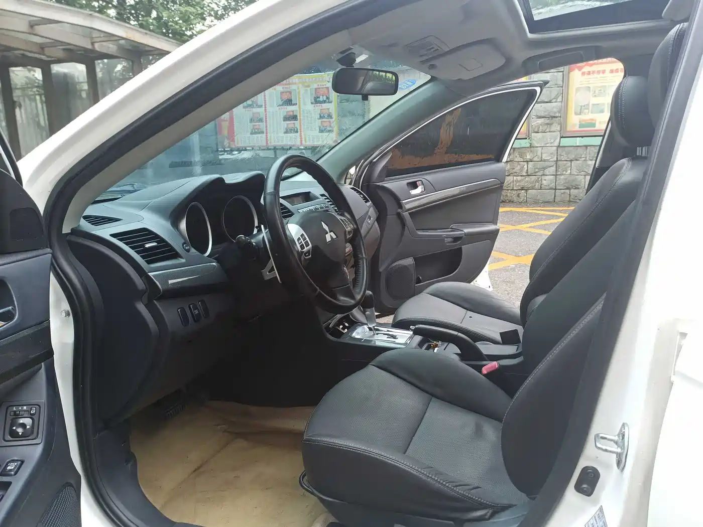 Mitsubishi Lancer EX 2013 ZhiShang Edition 1.8L CVT Luxury фото 10