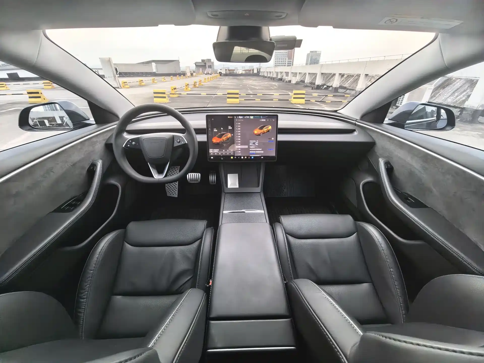 Фото 12 - Tesla Model 3