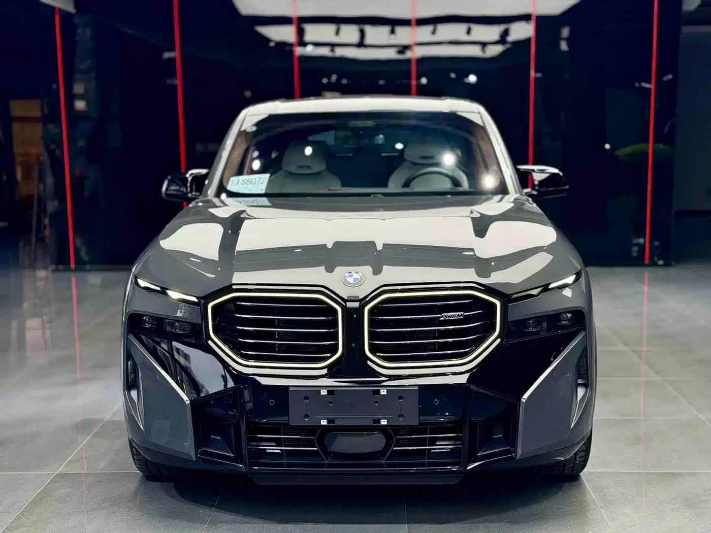 BMW XM 2023 50e фото 2