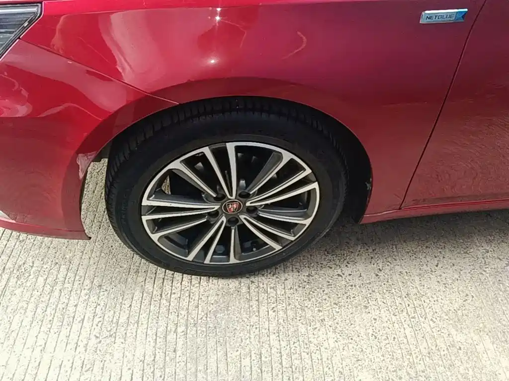 Roewe i6 2019 2020 PLUS 1.6L CVT 4G Connected Glory Flagship Edition