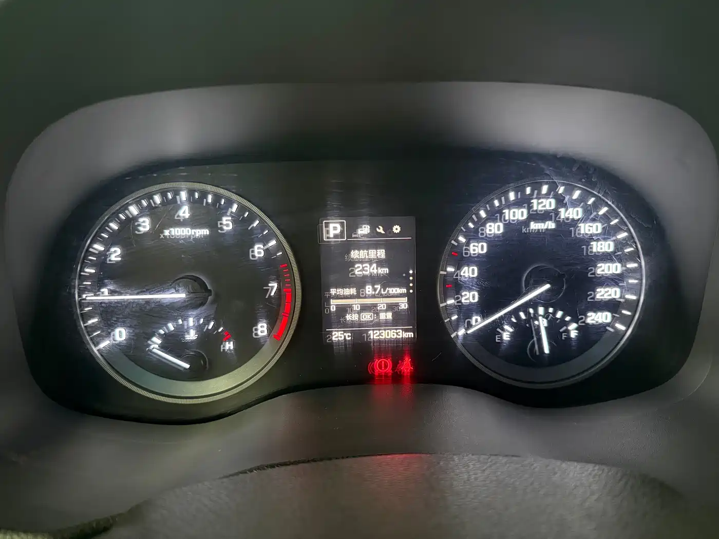 Hyundai Tucson 2015 1.6T Dual Clutch 2WD Leading фото 12