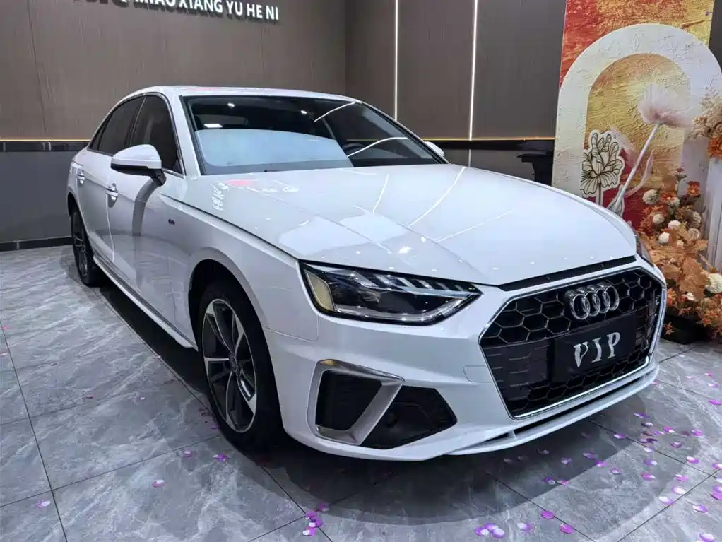 Audi A4L 2022 40 TFSI Fashion Dynamic фото 3