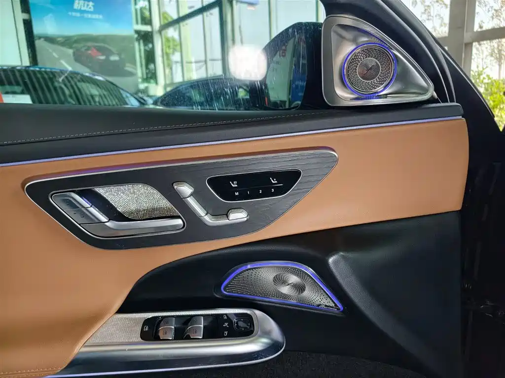 Mercedes-Benz E-Class 2024 E 300 L Fashion Sport фото 11