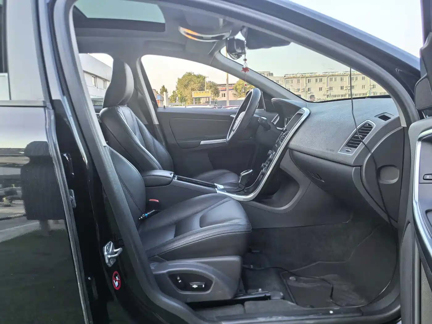 Volvo XC60 (Import) 2013 2014 T5 Zhiyi Edition