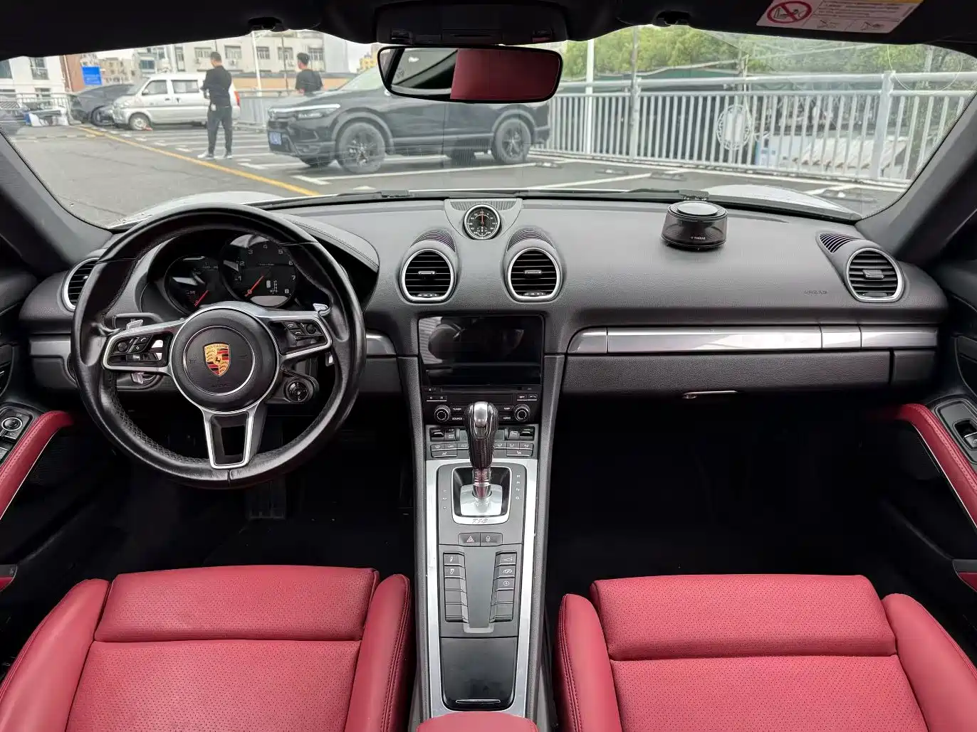 Porsche 718 2018 Cayman 2.0T фото 5