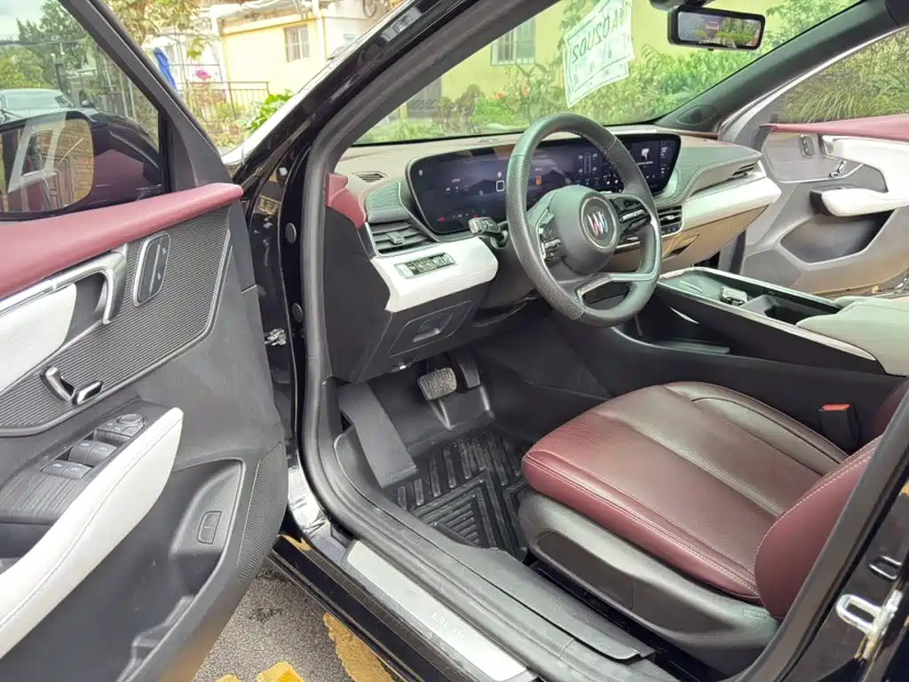 Buick LaCrosse 2024 2023 28T Premium Edition