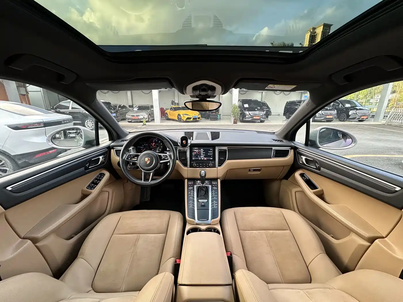 Porsche Macan 2016 Macan 2.0T фото 10