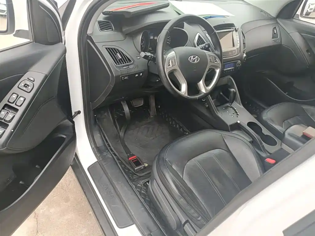 Hyundai Beijing Hyundai ix35 2015 2.0L Automatic 2WD Smart China V фото 16