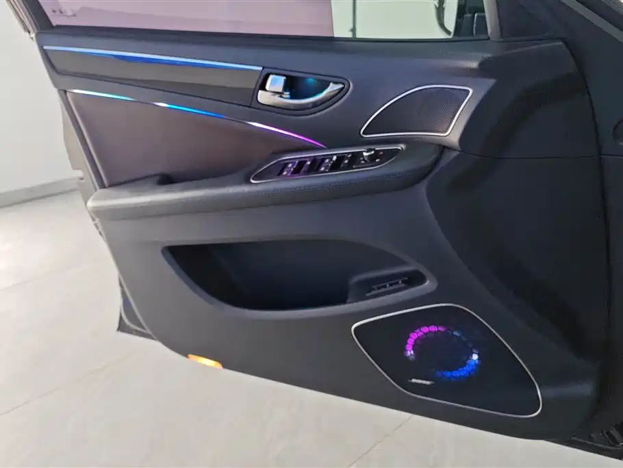 Hongqi H7 2018 2.0T Elite Edition фото 7