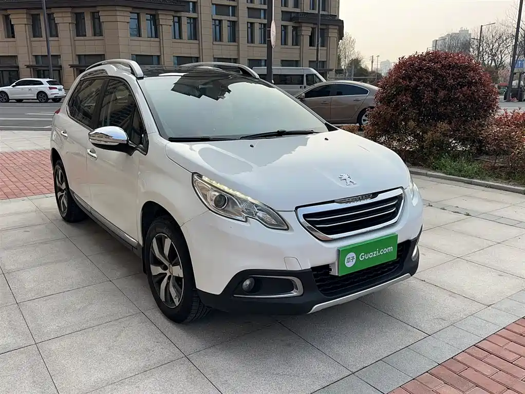 Peugeot 2008 2014 1.6L Automatic Navigation Edition фото 22