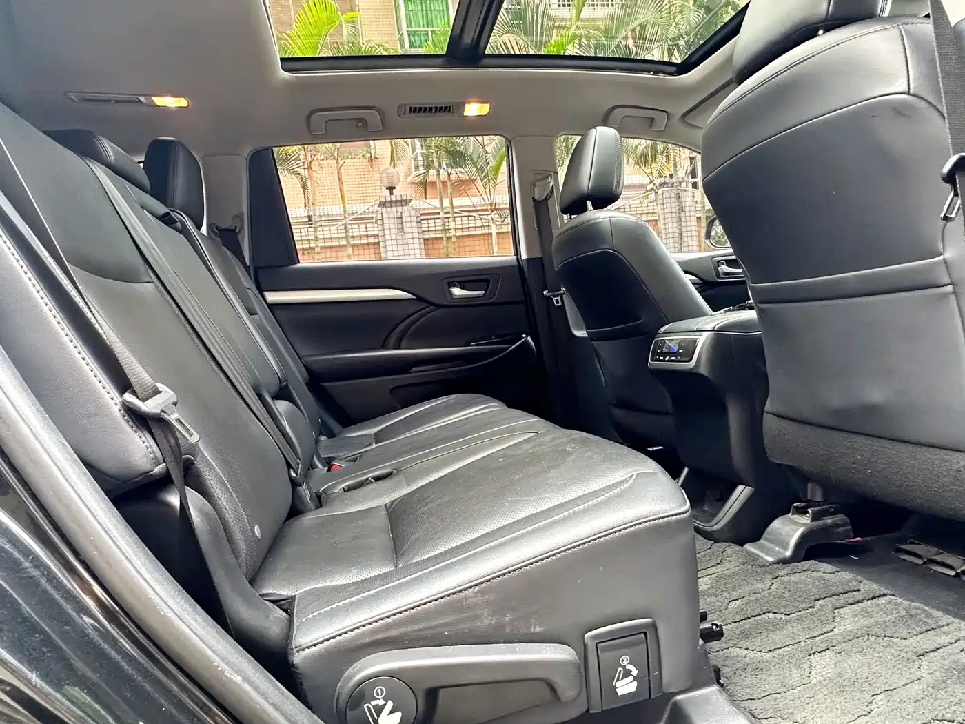 Toyota Highlander 2021 2.0T AWD Luxury 7-Seater фото 10