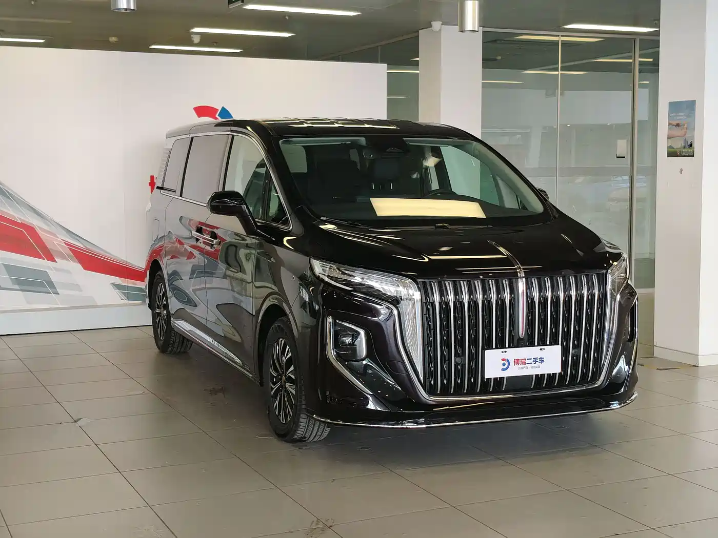 Hongqi HQ9 PHEV 2024 Model 2.0T AWD Luxury Edition фото 3