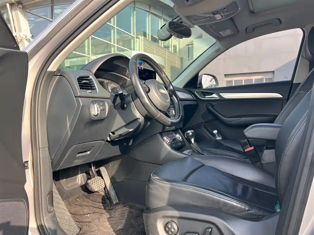 Audi Q3 2015 30 TFSI Comfort фото 4