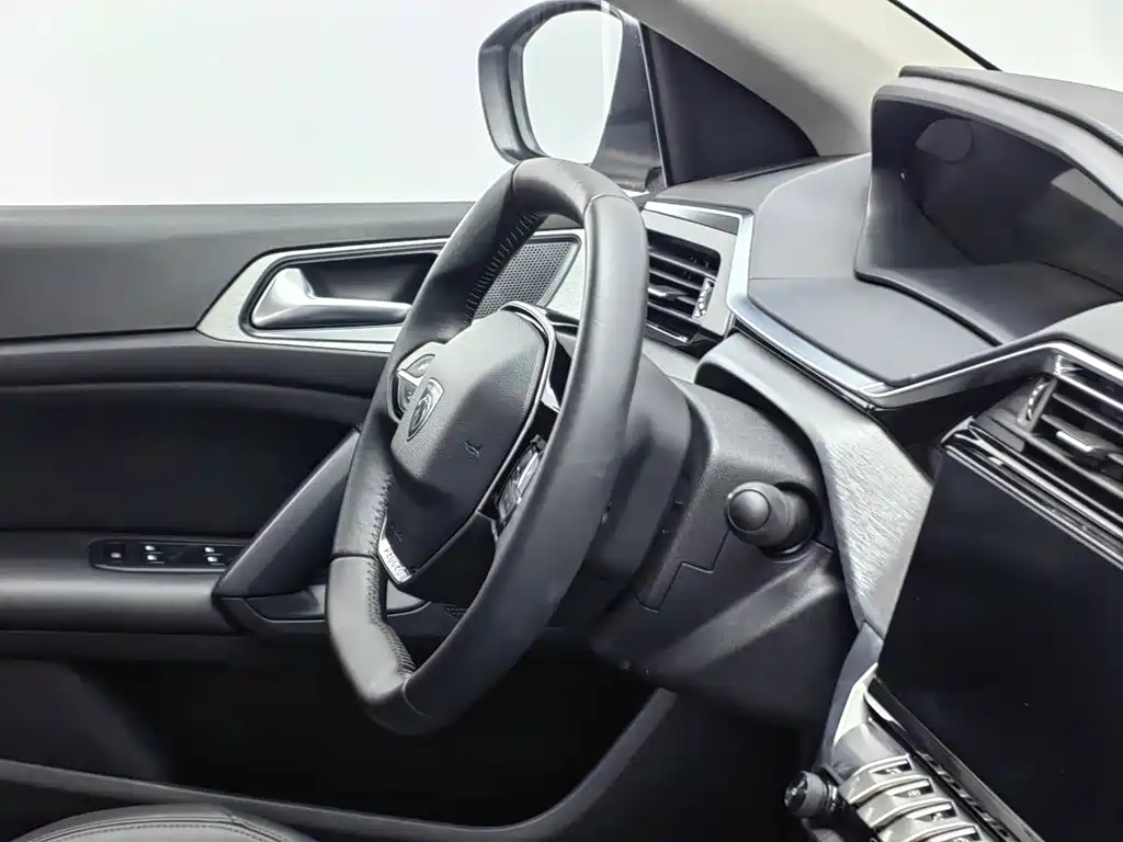 Peugeot 408 2024 2022 1.6T Light Chaser Edition
