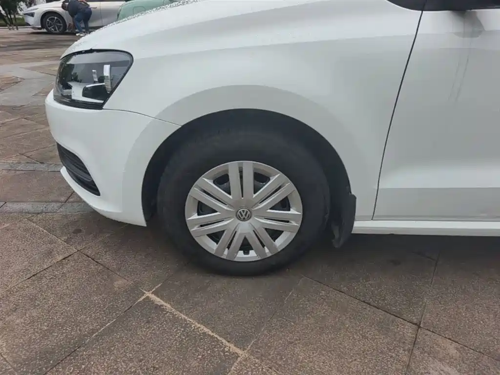 Volkswagen Polo 2016 1.4L Manual Trend фото 23
