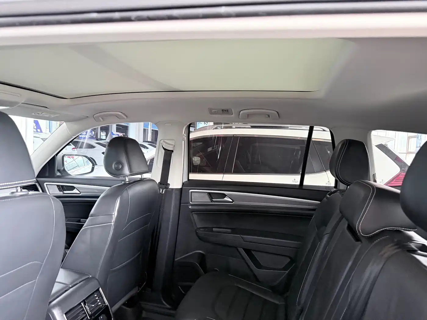 Volkswagen Teramont 2020 380TSI 4WD Luxury Edition China VI фото 11