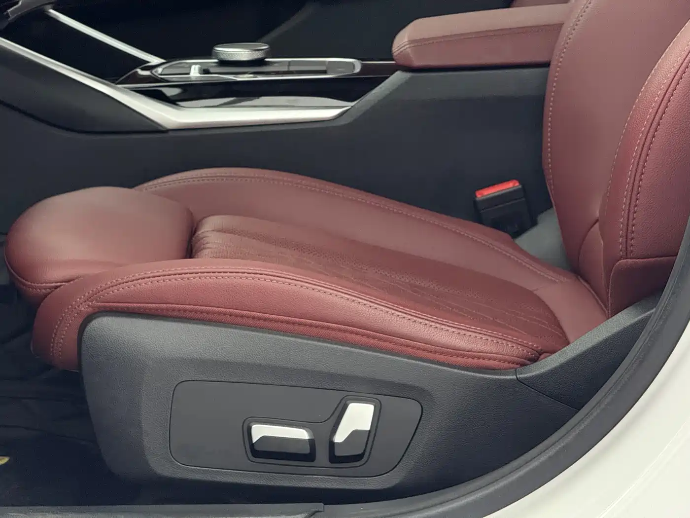 BMW 3 Series 2023 320Li M Sport Package фото 12