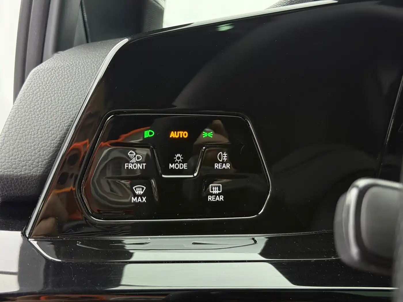 Volkswagen Golf 2021 280TSI DSG R-Line фото 16