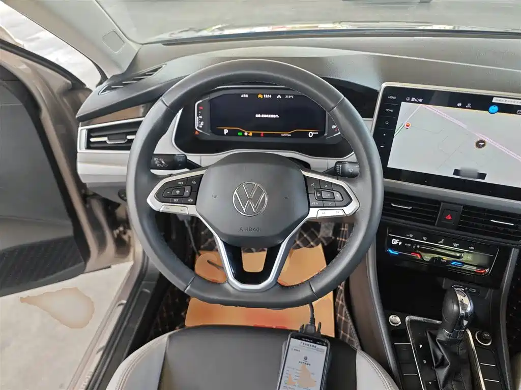 Volkswagen Bora 2023 300TSI DSG Premium Edition фото 11