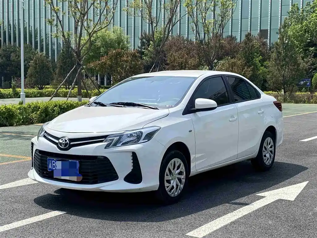 Toyota Vios 2022 1.5L CVT Venture CARE Edition фото 3