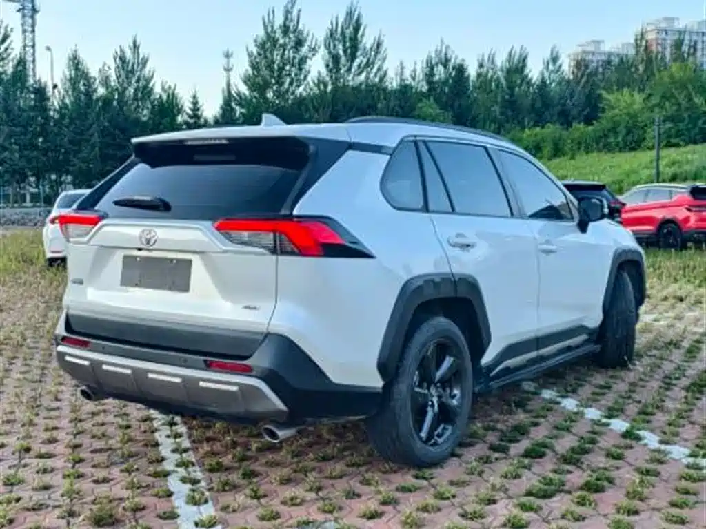 Toyota RAV4 Rongfang 2022 2.0L CVT 4WD Trend Plus Edition фото 5