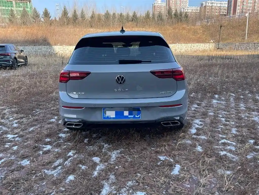 Volkswagen Golf 2024 280TSI DSG R-Line 50th Anniversary Edition фото 5