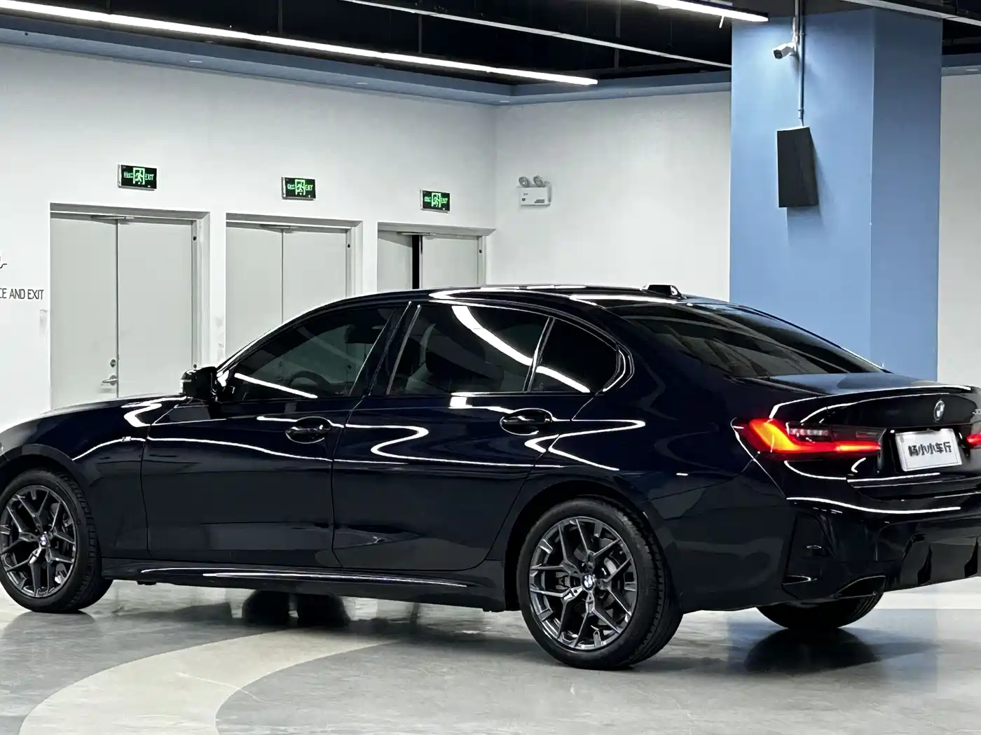 BMW 3 Series 2024 330Li M Sport Shadowline Package фото 8