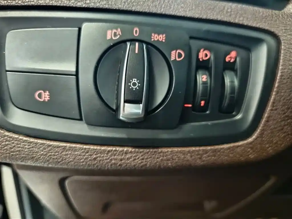 BMW X1 2022 sDrive20Li Fashion фото 9