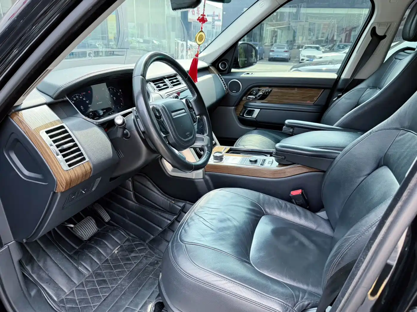 صورة 8 - Land Rover Range Rover