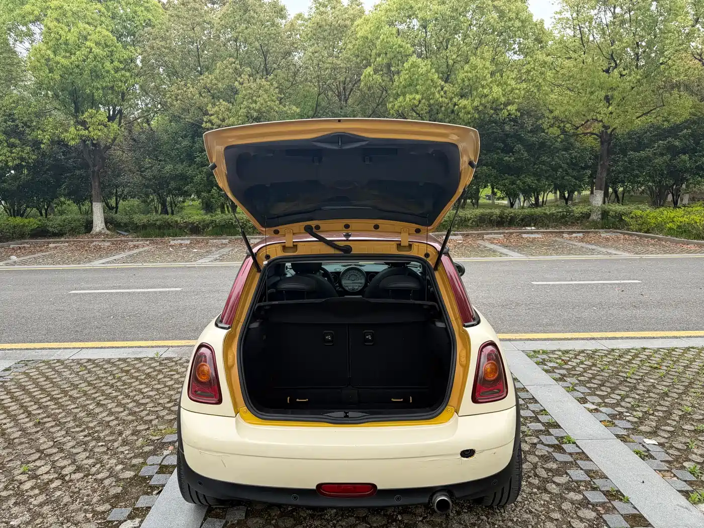 MINI MINI 2009 2010 1.6L COOPER Cheer