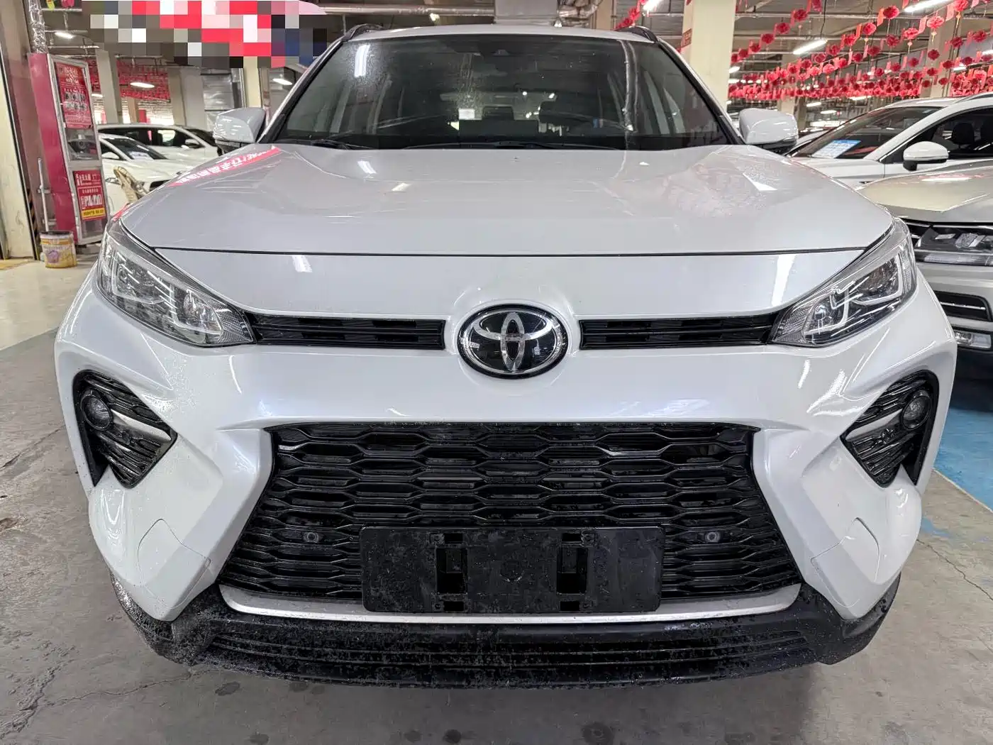 Toyota Wildlander 2020 2.0L CVT AWD Premium Edition фото 2