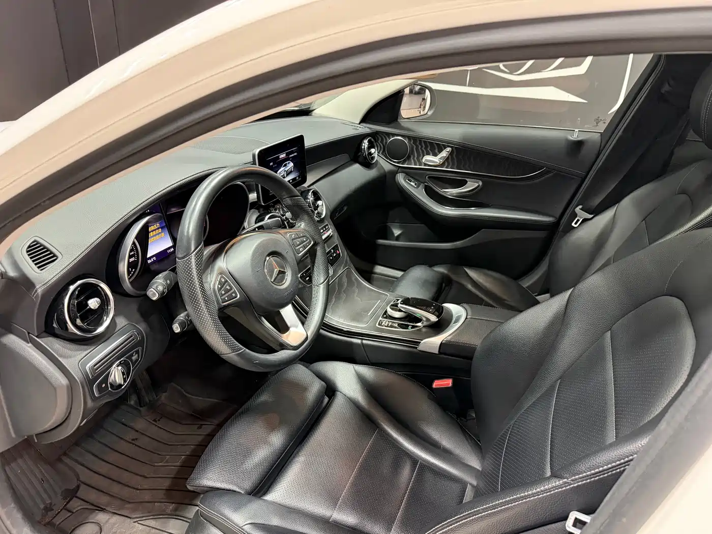 Mercedes-Benz C-Class 2016 C 180 L Sport фото 8