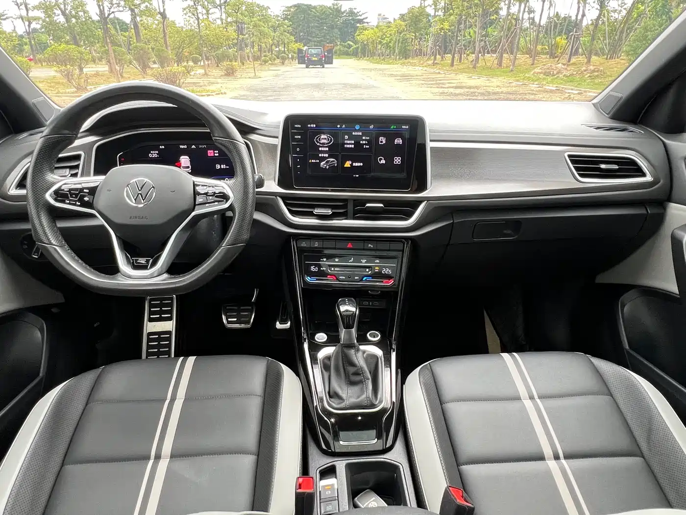Volkswagen T-ROC 2023 300TSI DSG 2WD Dawn Edition фото 16