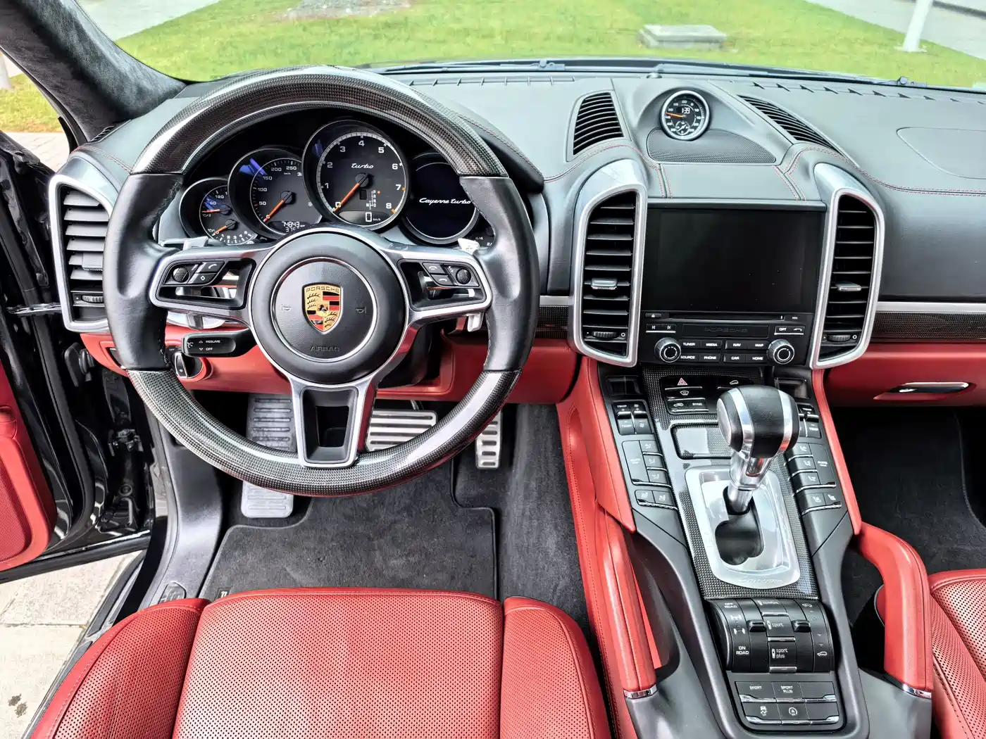Porsche Cayenne 2015 Cayenne Turbo 4.8T фото 12
