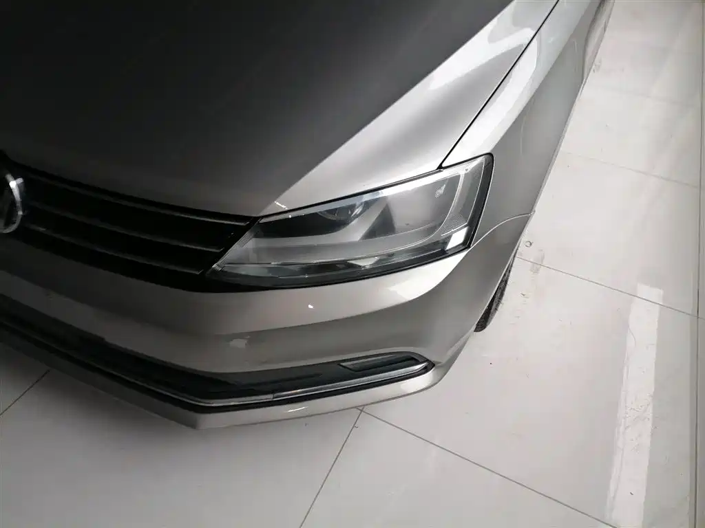 Volkswagen Sagitar 2017 230TSI Automatic Comfort фото 18