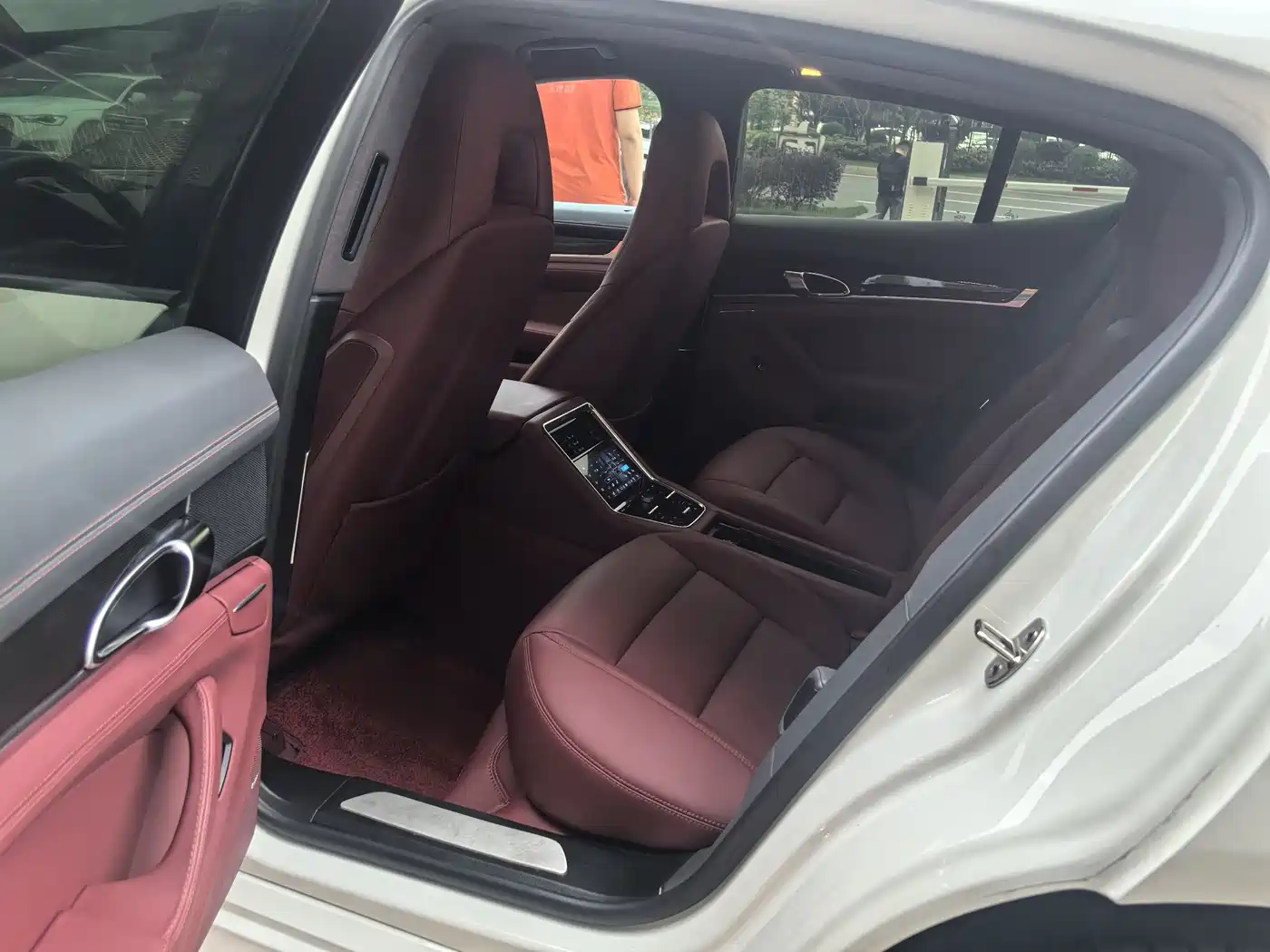 Porsche Panamera 2010 Panamera 4 3.6L фото 7