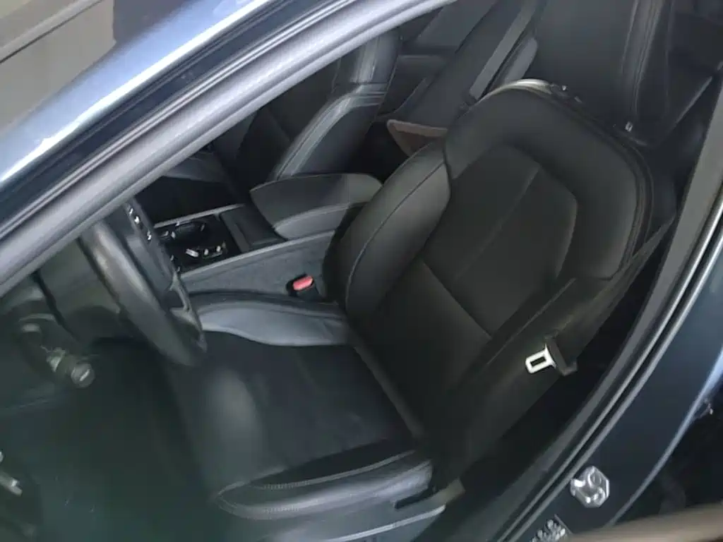 Photo 15 - Volvo XC40