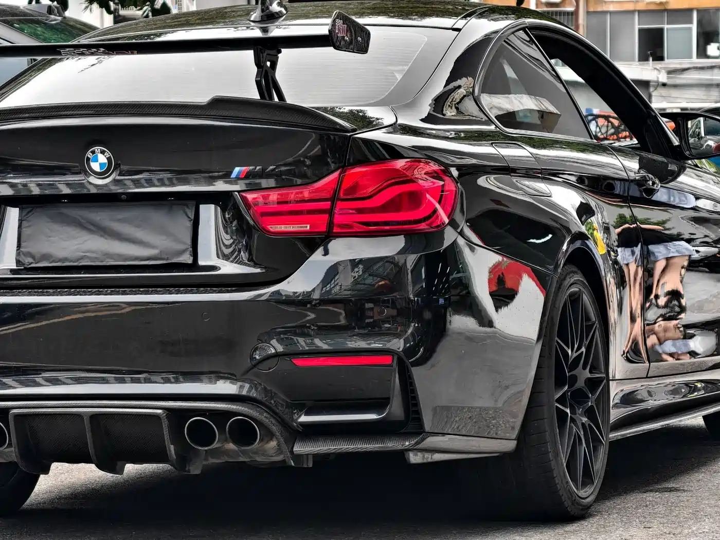 BMW M4 2017 M4 Coupe фото 12
