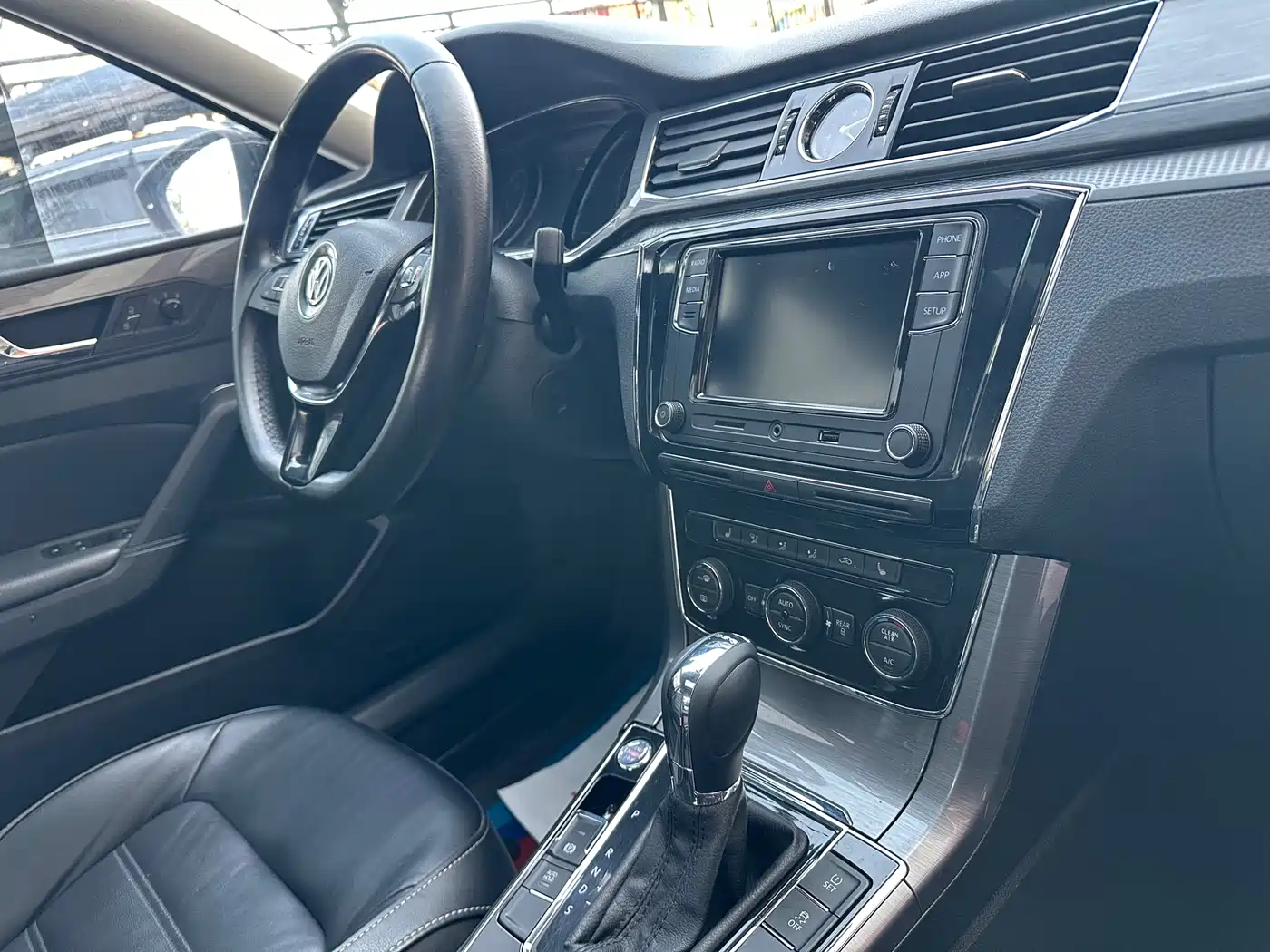 Volkswagen Passat 2017 280TSI DSG Prestige фото 13